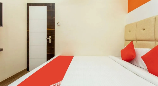 OYO 24822 Samarth Guest House
