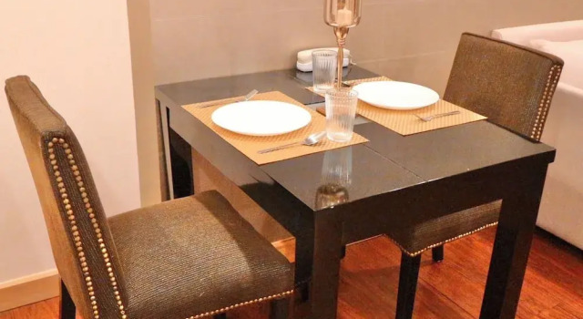 Полулюкс Icon Narindra Suites Hotel