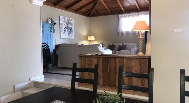 8381 - Large beach side villa in Marbella