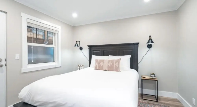 Perfect Location! King Bed, Full Kitchen, Walk To Gondola 2 Bedroom Condo by RedAwning