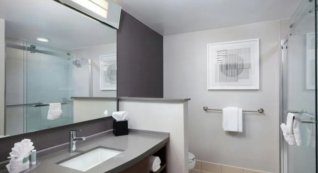 Одноместный полулюкс Courtyard by Marriott Wichita at Old Town