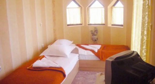 Sunny - Viki Guest House