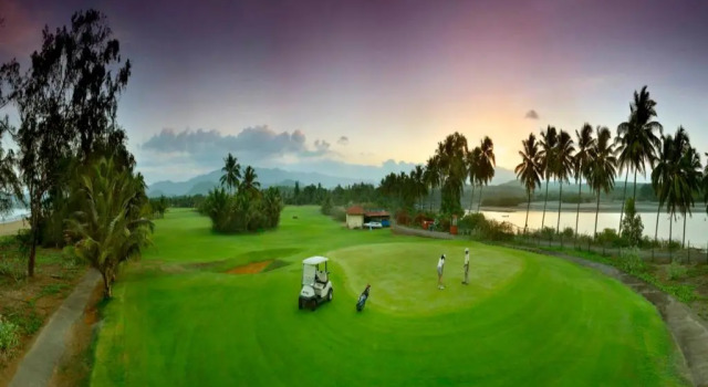 Люкс с видом на сад The LaLiT Golf & Spa Resort Goa