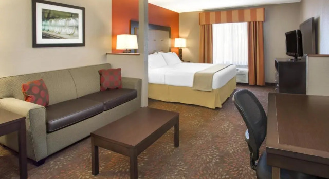 Suite Holiday Inn Express & Suites - Muncie