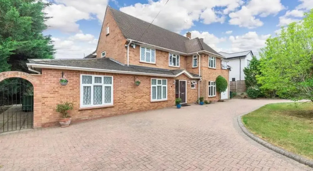 Коттедж 6 Bed House - Sleeps 11 - Pets - Garden - Parking