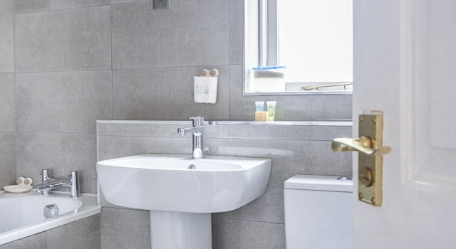 Апартаменты Modern 2 Bedroom Lewisham Apartment