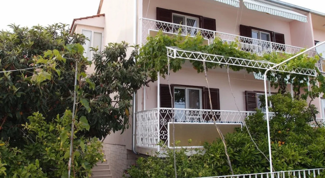 Apartments Mira