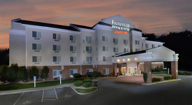 Fairfield Inn & Suites Roanoke North, Boek Hotel Hotels in Virginia met parkeren, Parkeren
