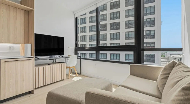 Люкс District 225 Condo by Ionica