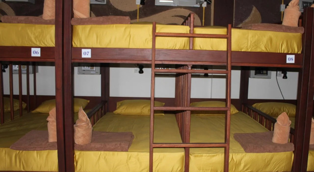 The Ship Hostel, Забронировать Хостел Отели Ко-Пханган с парковкой, рядом с Хад Юань, Парковка