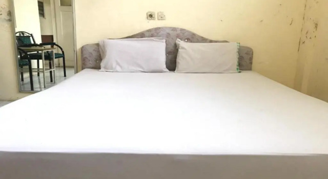 Standardní Dvoulůžkový s manželskou postelí pokoj OYO 3722 Hotel Mutiara
