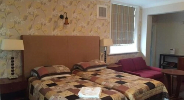 The Royal Standard Guest House, Prenota Affittacamere Egham Surrey