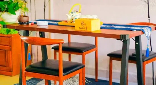 Hong Tan, Book Hotel Panjin Liaoning