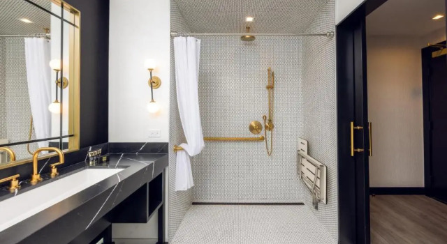 Двухместный номер Accessible The Godfrey Hotel Hollywood