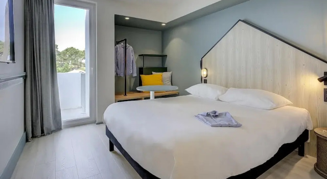 Двухместный номер Classic с балконом ibis Styles Arcachon Gujan Mestras
