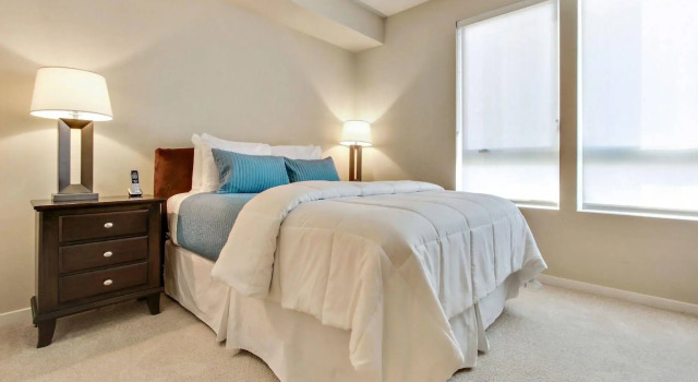 Wilshire La Brea Apartments