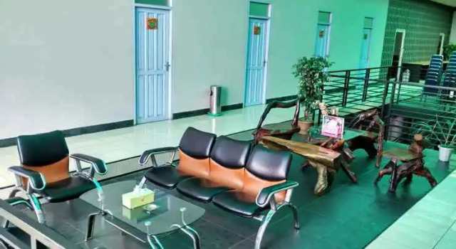 Urbanview Hotel Bagoes Sintang by RedDoorz, Book Hotel Sintang 