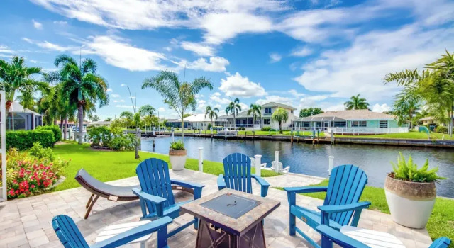 Коттедж с 3 комнатами Punta Gorda Getaway w/ Canal Access & Lanai!