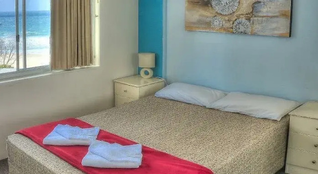 Kupari Apartments, Забронировать Апартаменты/квартира Серферс-Парадайс Голд-Кост, рядом с Пляж Баддс