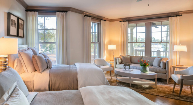 The Ritz-Carlton Lodge, Reynolds Plantation, Boek Resort Hotels in Lake Oconee met parkeren, Parkeren