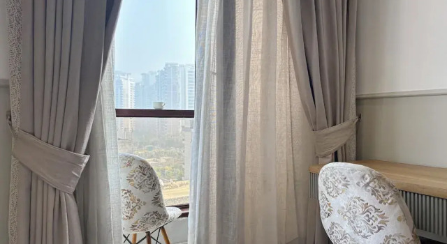 Hotel Emerald Suites & Banquet By Aura, Забронировать Отель Нойда штат Уттар-Прадеш