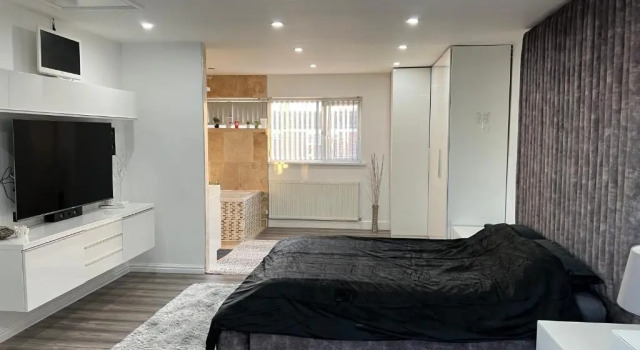 Коттедж Penthouse Style Luxury 2 Bedroom House has Hot-Tub, extra fees apply