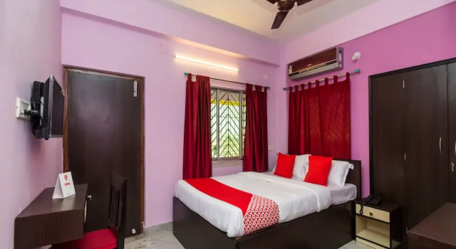 OYO 11379 Jams Guest House
