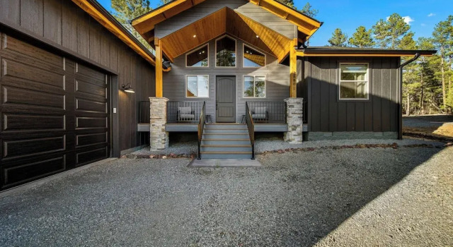 Коттедж 3BR Home w/ Lake Views, Outdoor Living Area & BBQ