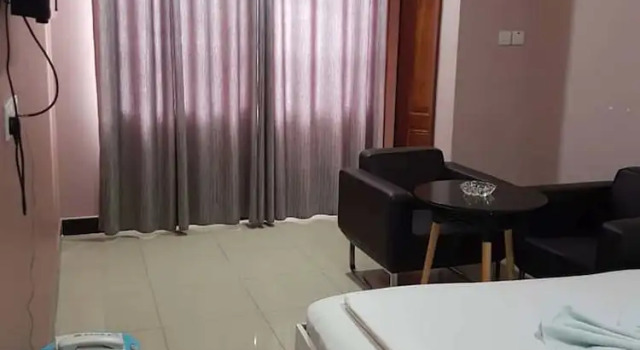Двухместный номер Standard B10 Airport Lodge