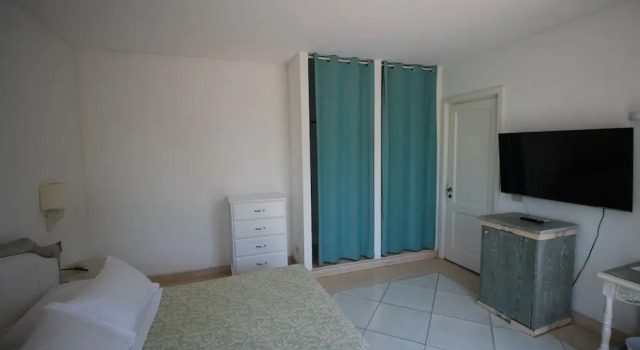 Люкс с балконом и с видом на залив Hotel Villa Portuso