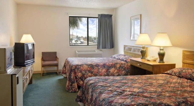 Четырёхместный номер Standard Conn Brown Harbour Inn Aransas Pass Corpus Christi
