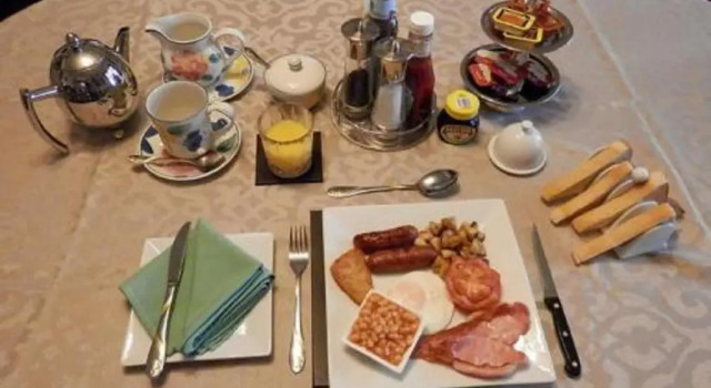 Finjaro, Rezervasyon Otel Merseyside otoparklı oteller, Otopark