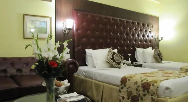 Двухместный номер Superior Ritz Plaza