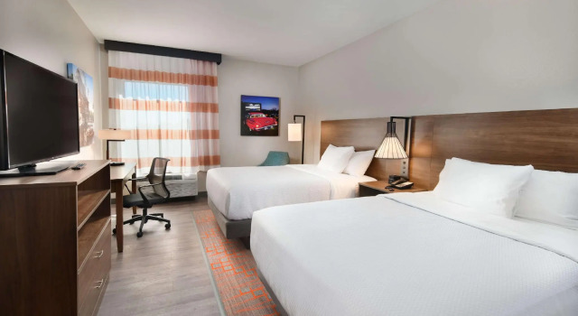 Четырёхместный номер Standard La Quinta Inn & Suites by Wyndham Wisconsin Dells- Lake Delton