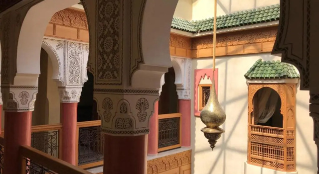 Camera Standard Riad Miral