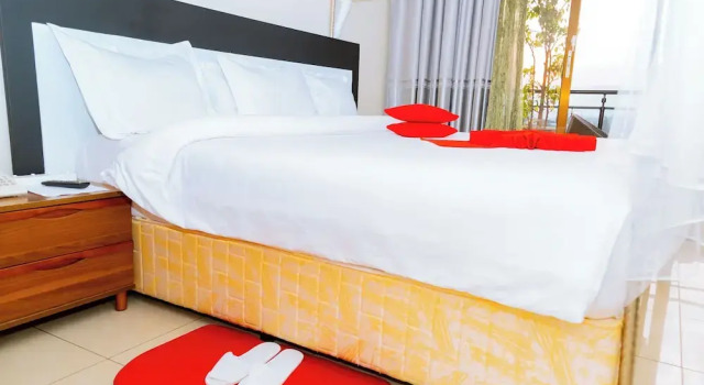 Standard double chambre avec balcon Five to Five Hotel