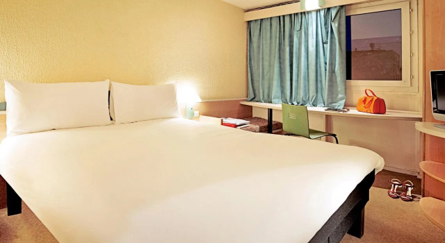 Ibis Lyon L'isle D'abeau, Prenota Hotel Hotel a Alvernia con parcheggio, Parcheggio