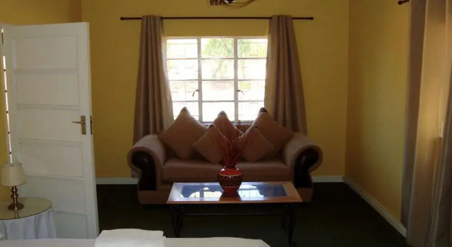 Nuwedam Guest Farm, Забронировать Фермерский дом Отели Туусривир с парковкой, Парковка