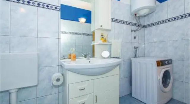 Apartment in Omis, Rezerwuj Apartament Hotele w Split-Dalmatia County z parkingiem, Parking