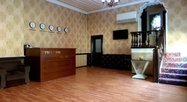 Empire Hotel