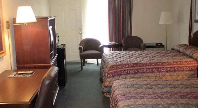 Greenway Inn & Suites