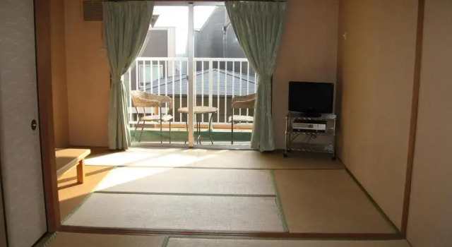 Четырёхместный номер Standard Tsurusaki Hotel
