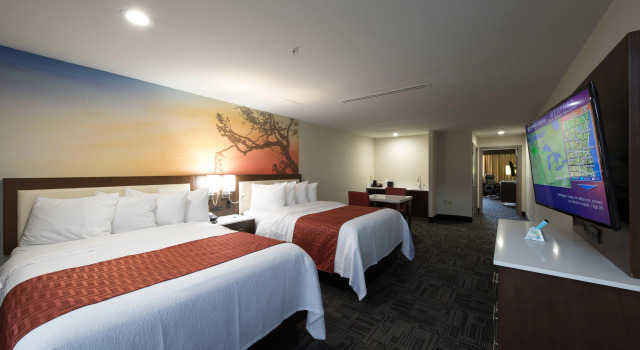 Best Western Plus Midway Hotel & Suites Brookfield, Varaa Hotelli Brookfield Wisconsin, lähellä Brookfield Square Mall