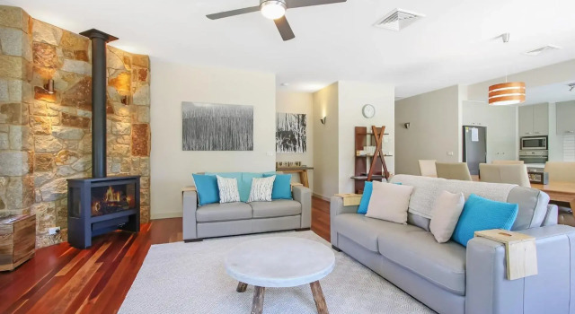 Couples on the Park - Great location!, Varaa Hotelli Bright 