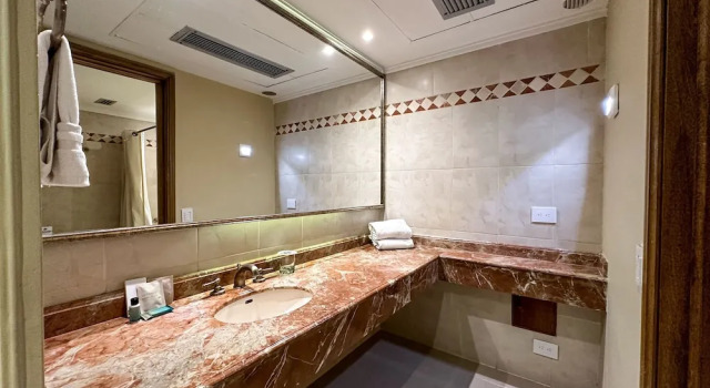 Четырёхместный номер Superior Hotel El Prado