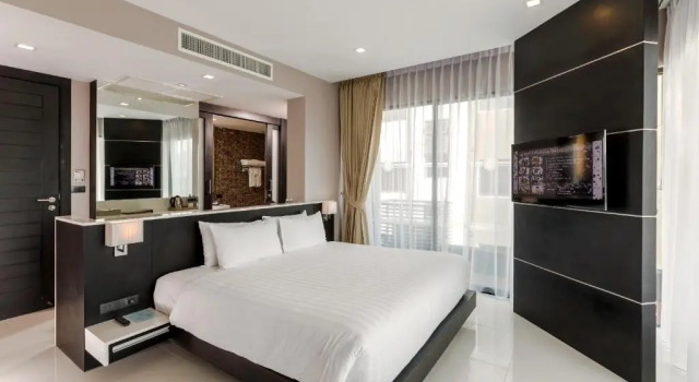 Люкс семейный с 2 комнатами The Charm Resort Phuket