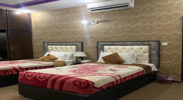 Hotel Tulip Inn, Rezerwuj Hotel Hotele 4-gwiazdkowe w Lahaur, 4*