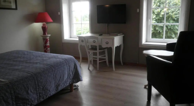 Domaine des Tilleuls, Rezerwuj Hotel Marcillac Charente-Maritime