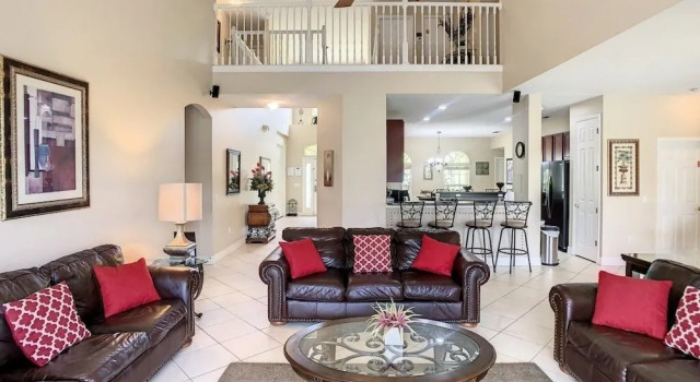 Fantastic 7 Bed 6 Bath In Prestigious Gated Comm. 7 Bedroom Villa by Redawning