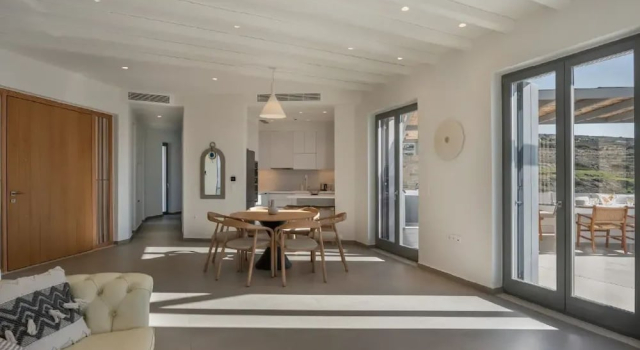 Avera Luxury Private Villas, Prenota Hotel Krotiri Paro